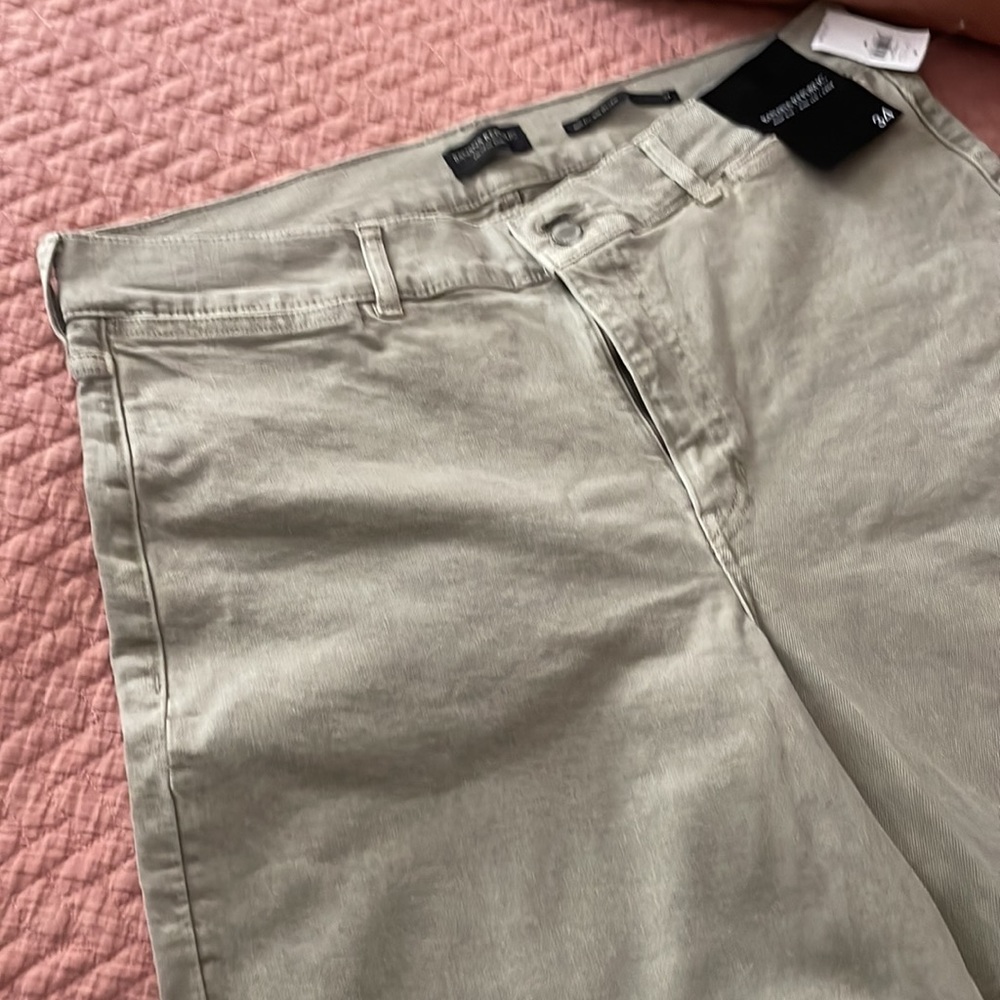 New - Picture 2 of 6
